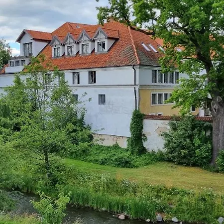 Lägenhet Apartament Zamkowa Park Z Widokiem Na Zamek Krzyzacki Z XIV Wieku , Ogrod, Rzeke I Kanal Wegorzewski