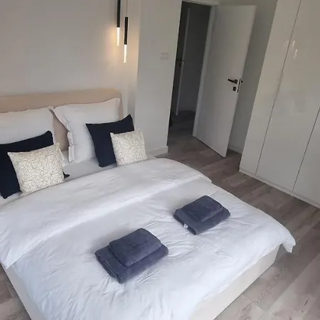 Apartament Zamkowa Park Z Widokiem Na Zamek Krzyzacki Z XIV Wieku , Ogrod, Rzeke I Kanal Wegorzewski Lägenhet Węgorzewo