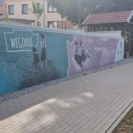 Zamkowa Park Garaz Podziemny Oraz Widok Na Zamek Krzyzacki Z Xiv Wieku , Ogrod, Rzeke I Kanal Wegorzewski