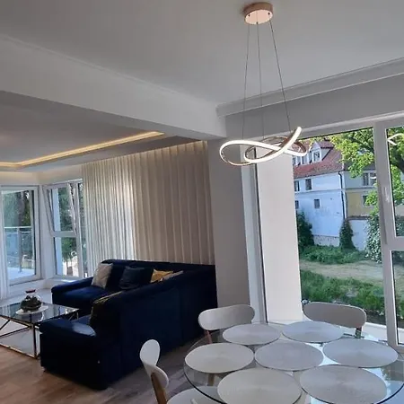 Zamkowa Park * Венгожино