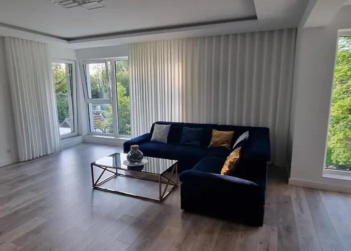 Zamkowa Park Апартаменты Венгожино